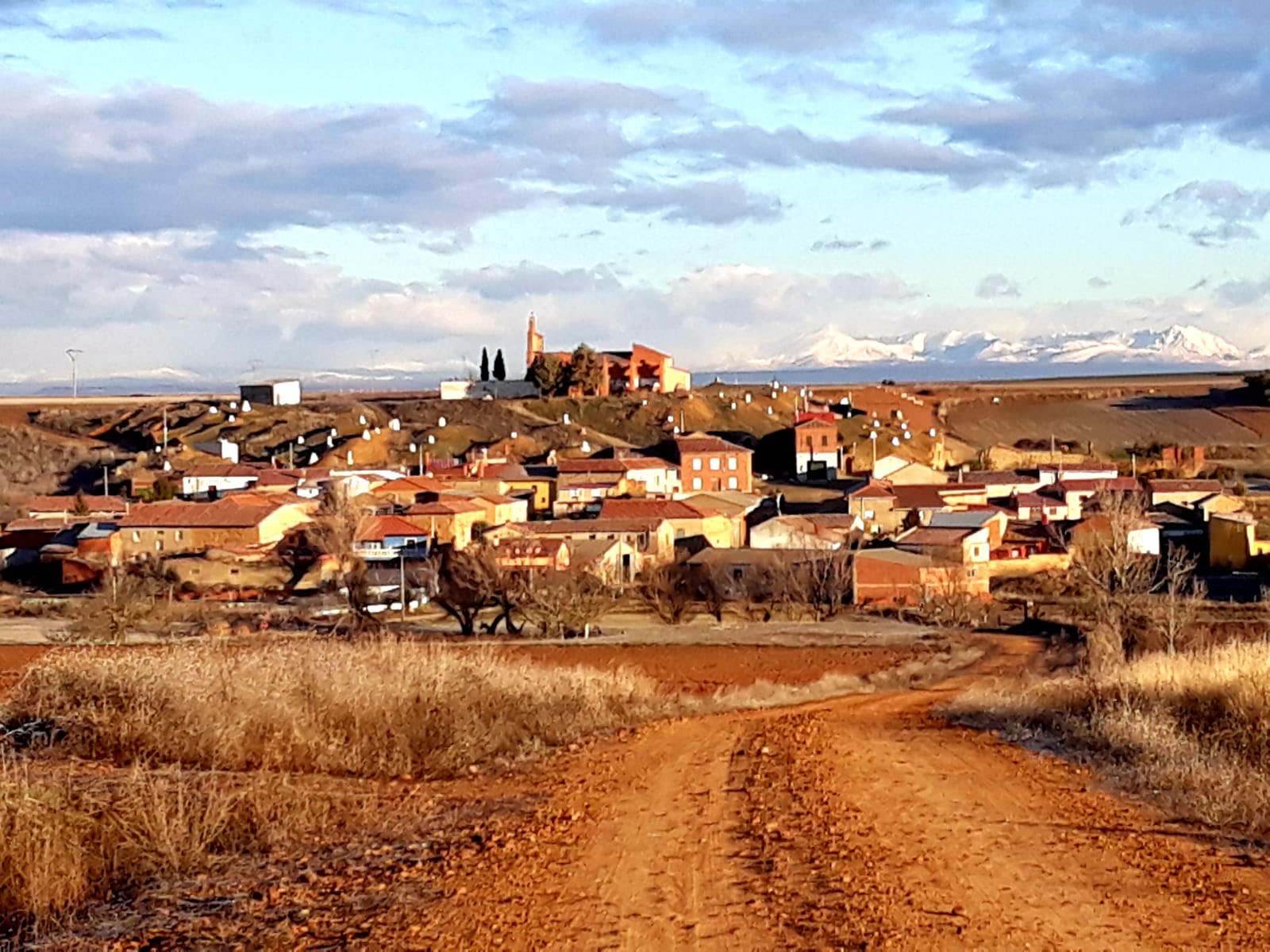 023 Un Pueblo de Cuento